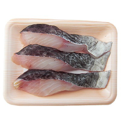 北海道産他 生真だら切身 240g(3切)入・１パック(100gあたり278円(税抜))	
